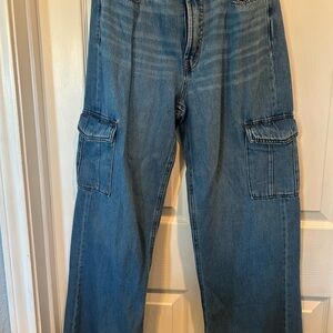 Old Navy High Rise Sky Hi Wide Leg Jeans with Secret Smooth Pockets